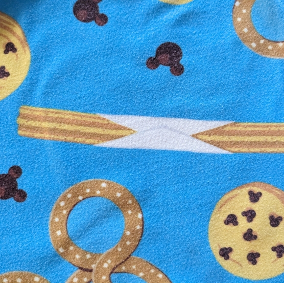 💙 🥨 Disney Snack Food Icons Full Leggings.❗️HARD TO FIND ❗️sz XS - Picture 10 of 10